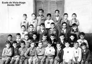 ECOLE VICTOR HUGO GARCONS 1947 XXX